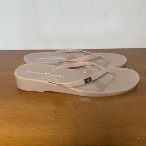 CK Calvin Klein Women's Size 8M Flat Thong Jelly Sandals Slides Flip Flops Pink